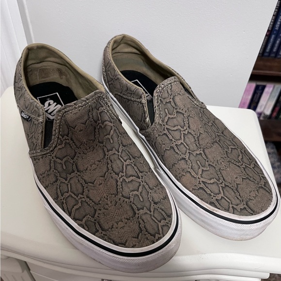 Vans Snake Skin Pattern Slip-On Shoes - Picture 2 of 12